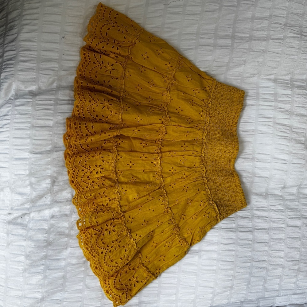 American Eagle Outfitters Womens Eyelet Smocked Waist Mini Skirt Yellow Sz Small